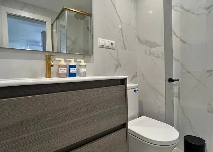 Апартаменти New & Luxurious *