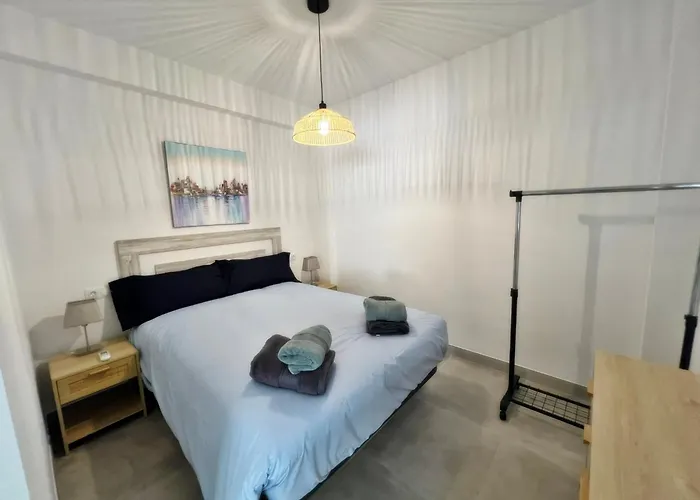 アパート New & Luxurious